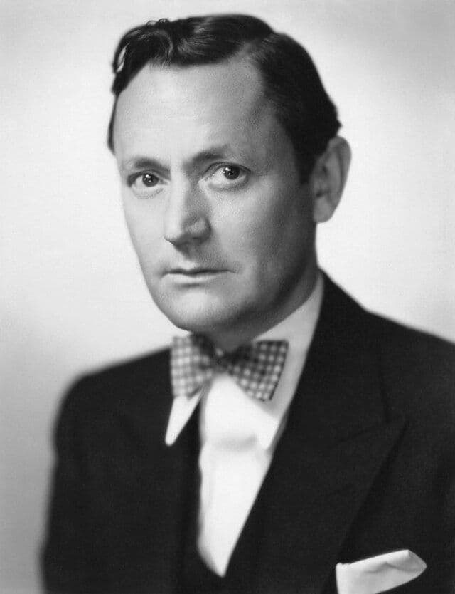Foto di Roscoe Karns